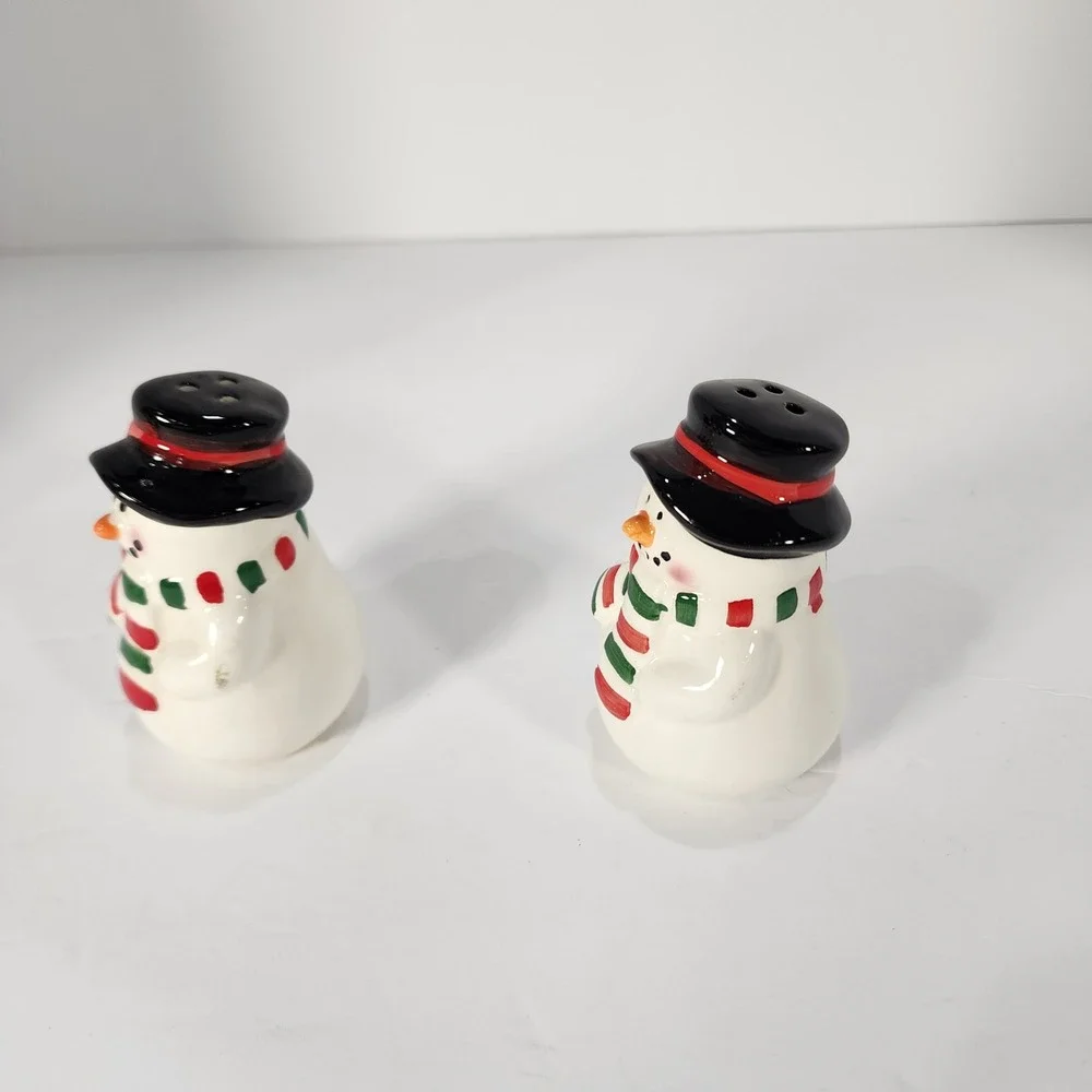 Christmas Snowman Ceramic Salt and Pepper Shakers Set Holiday Winter Decor